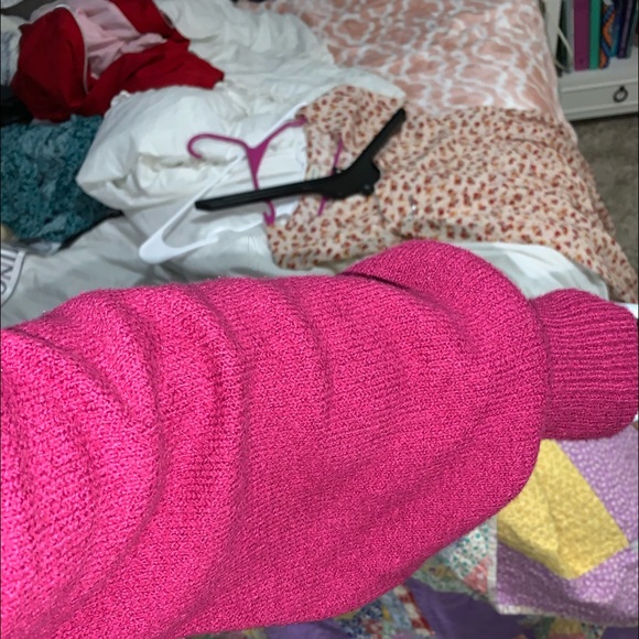 magenta sweater - Picture 3 of 3